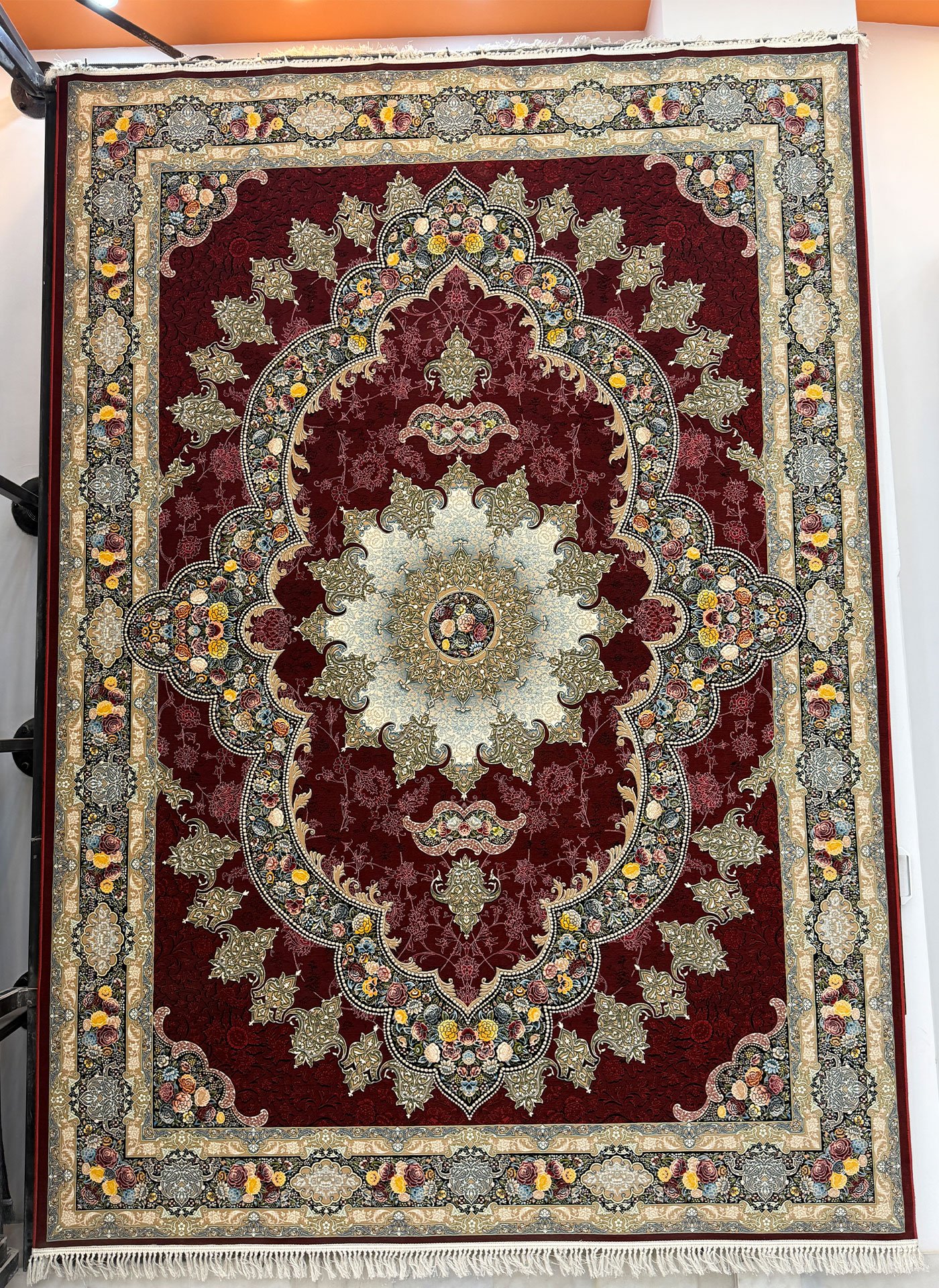 Sharukh, Red