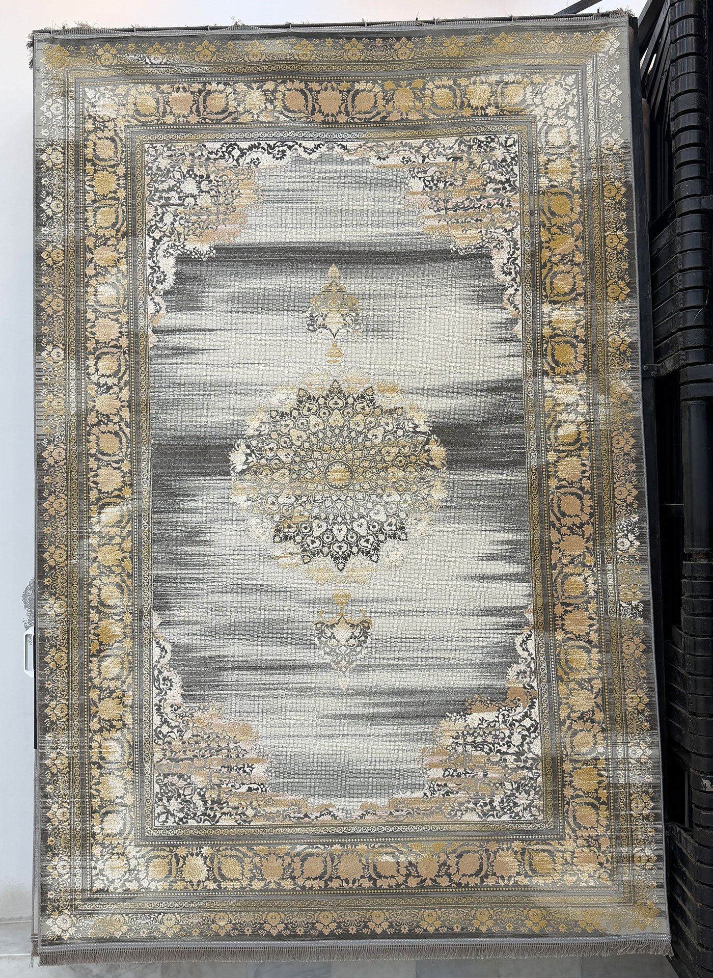 17828, Cream Embossed