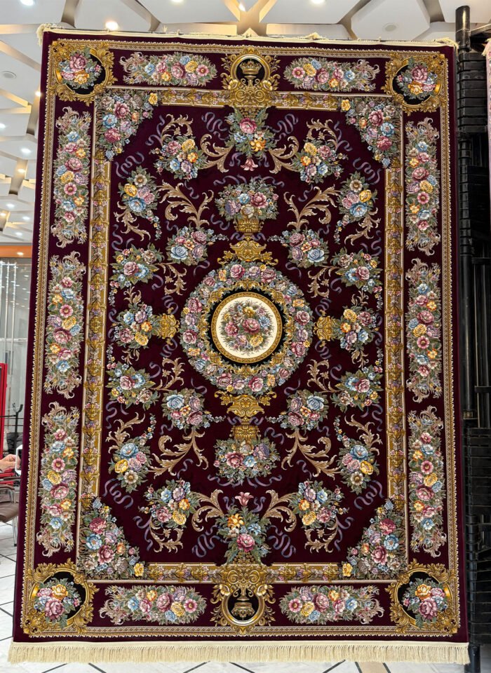 Hoozhan, Maroon
