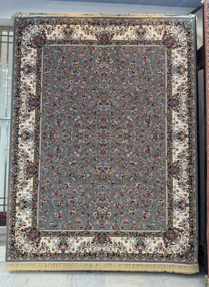 Dhorseen, Grey