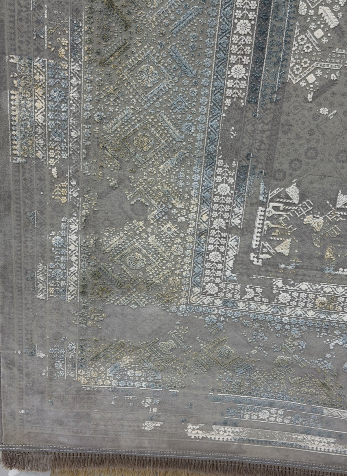 17830, Silver Embossed - 1200 reed Persian machine-made carpet by Kazmi Carpets - view 4